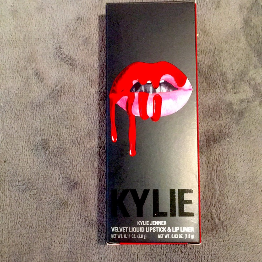 New in box Kylie Jenner velvet liquid lipstick and liner